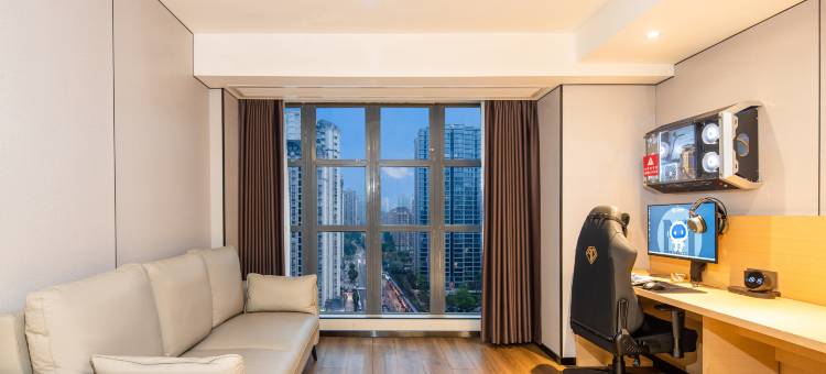 艾特摩高电竞酒店(重庆北站狮子坪店)图片