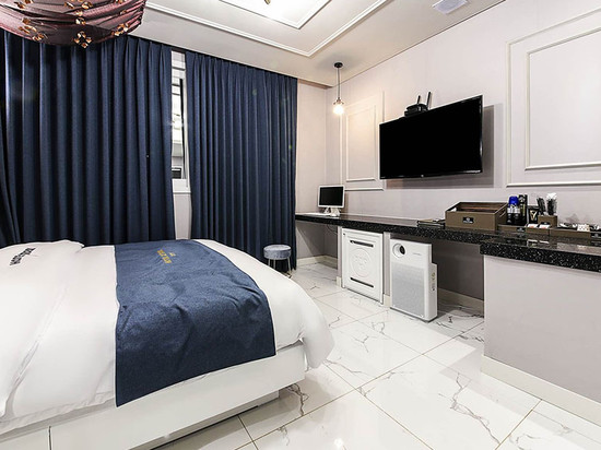 尤吉乌特光阳酒店