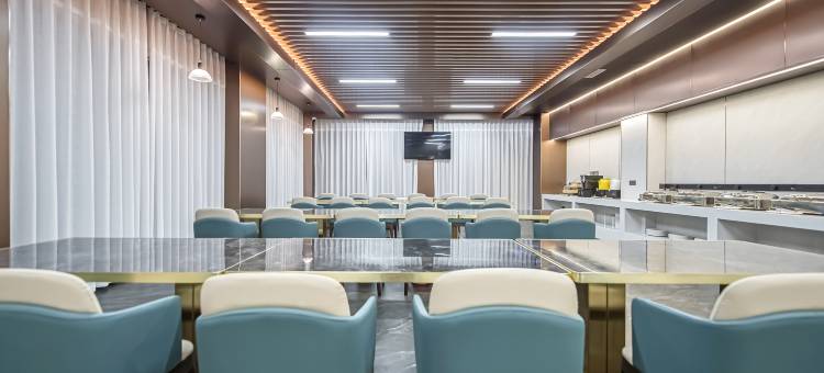 泊尔思顿酒店(隆昌新街里金沙时代广场店)图片