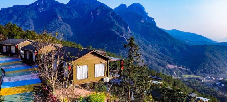 灵龙谷云谷山居图片