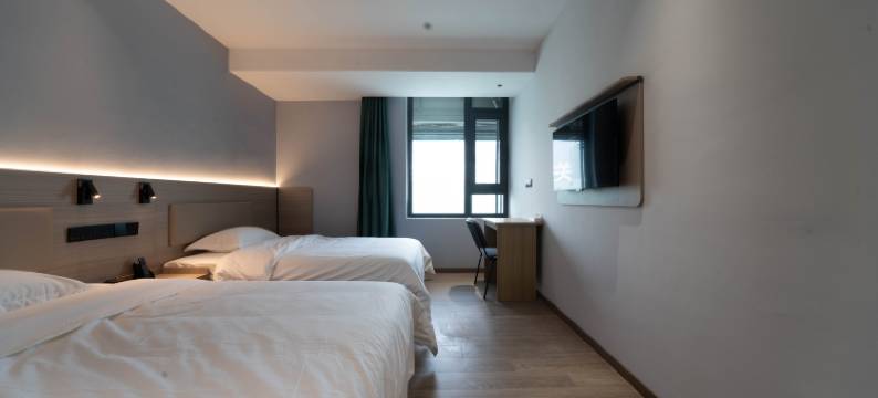 如家旗下UP华驿精选酒店(济南望岳路贵和店)图片