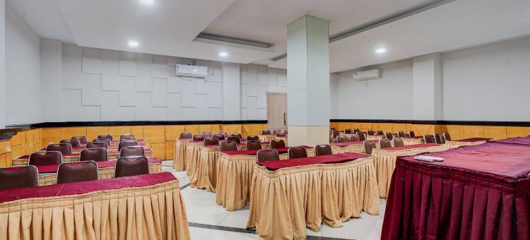 Townhouse Oak Padang near RTH Imam Bonjol formerly Bunda Hotel图片