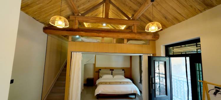 万仙山青石小院图片