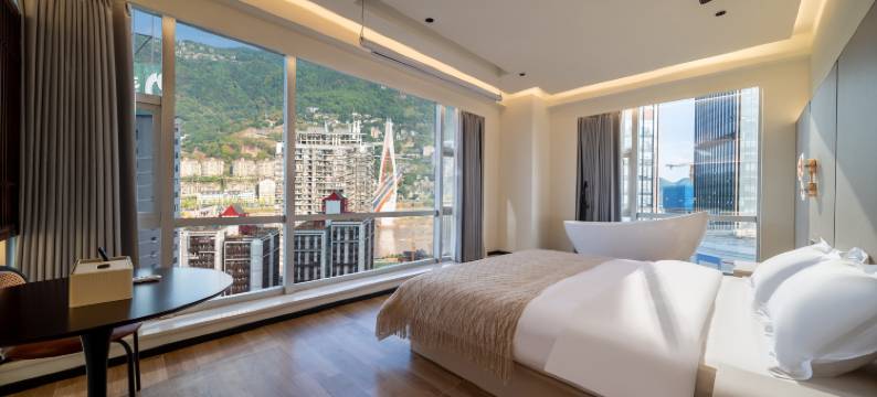 Cypria·浠乐泊雅·江景拾光智能轻奢美宿(重庆解放碑洪崖洞店)图片