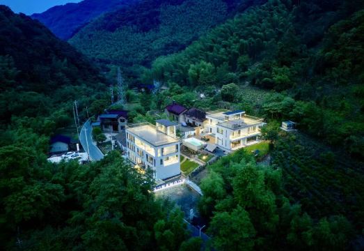 宁国·曦月山居·红杉围炉观景轻奢美宿（皖南川藏线方塘乡店）外景图