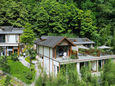 阅水山房私汤民宿