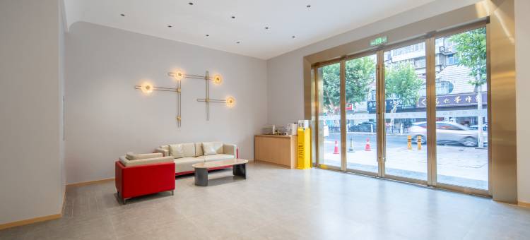 栖悦酒店(米公路沃尔玛民发广场店)图片