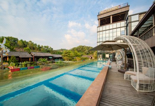 Little Hakka Hotel Hotel Overview