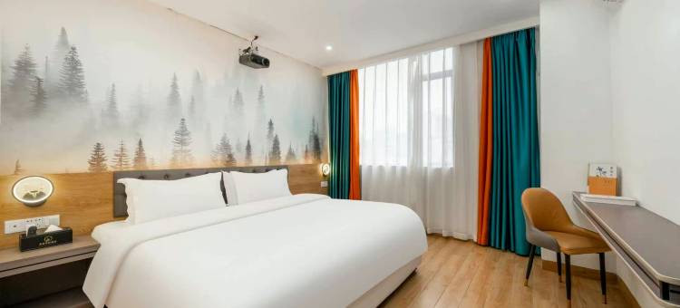 蚂蚁光年电竞酒店(惠州港惠购物中心店)图片