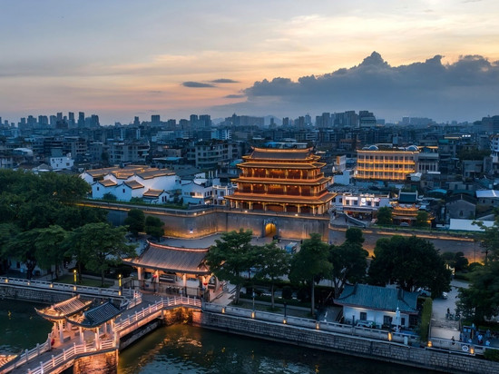 三潮温泉小镇韩江江景酒店