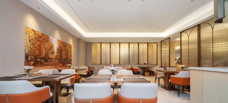 维也纳酒店(吉隆镇店)图片