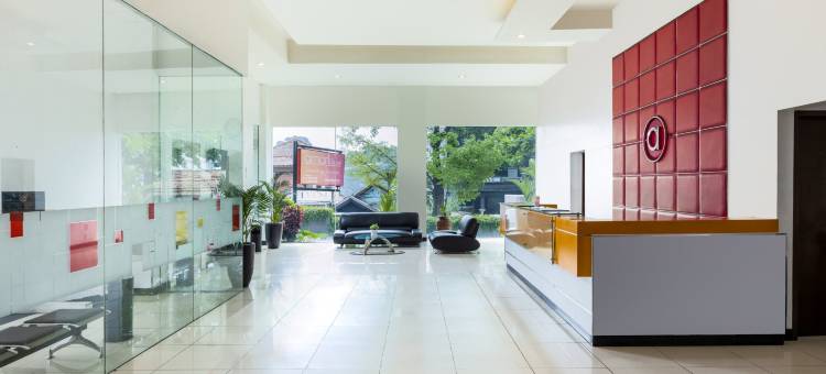 万隆牛仔裤街艾玛利斯酒店(Amaris Hotel Cihampelas Bandung)图片