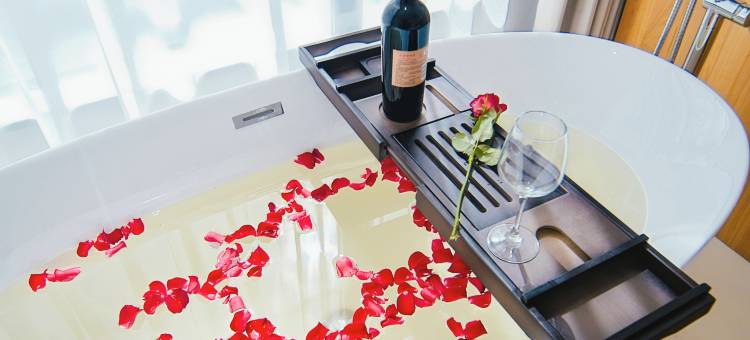 冈·雍曲精品酒店(新龙县中学店)图片