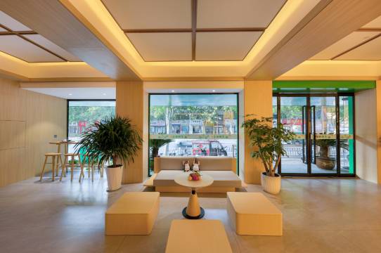 龙猫精灵酒店(新郑郑州西亚斯国际学院店)图片