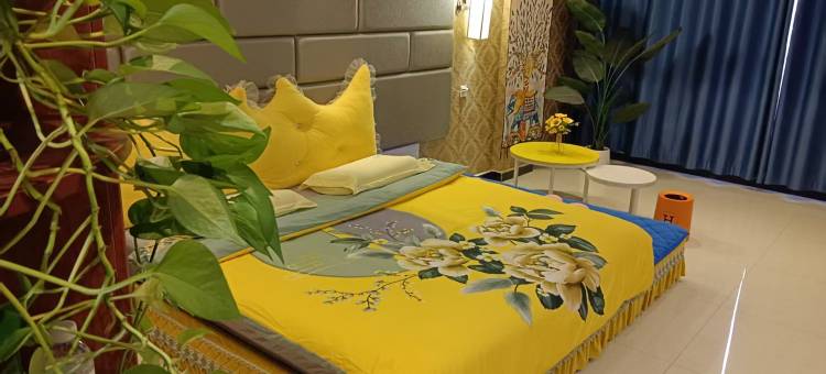 火红民宿(光明南街平安公园店)图片