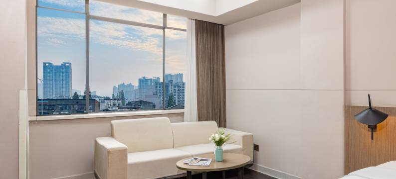 华客嘉城酒店(襄阳火车站店)图片