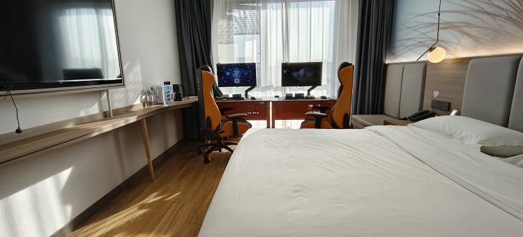 本色电竞民宿(荆门荆楚理工学院泉口路店)图片