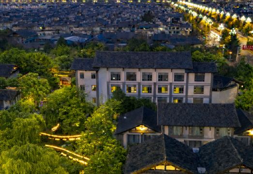 Courtyard Resort Lijiang Yueyun Hotel Overview