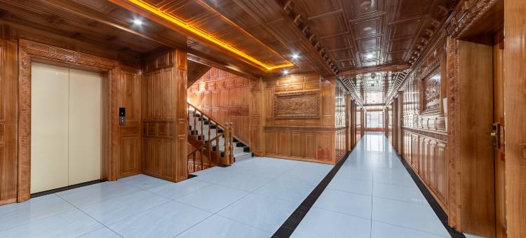 里调|嘎吉轮珠酒店(香格里拉镇稻城亚丁景区店)图片