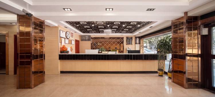 麦盖提川缘聚宾馆(卡龙情中央广场店)图片