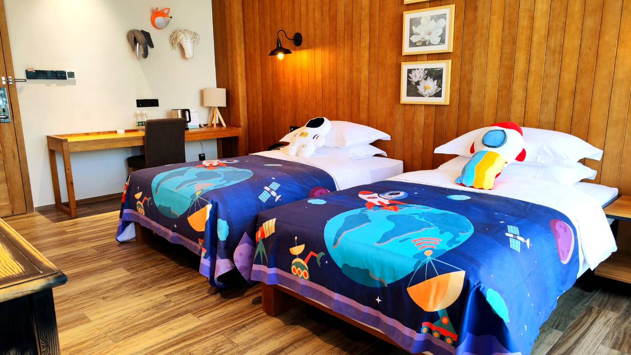 红安米兰花酒店图片