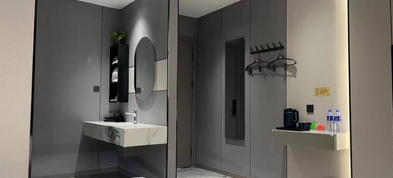 依兰希尔曼宾馆图片