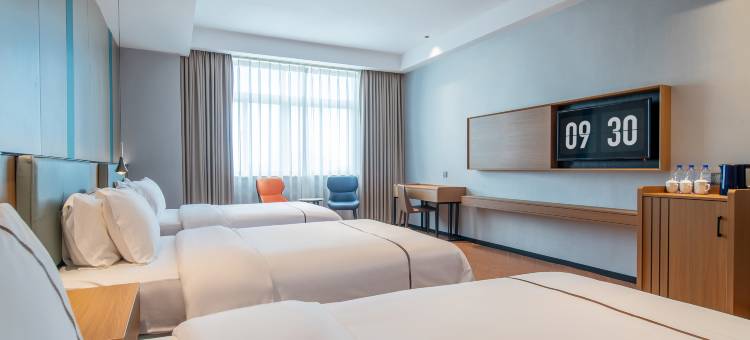 遂溪源河酒店(全丰中央广场店)图片