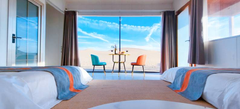 中卫楠溪腾格里沙漠露营地图片