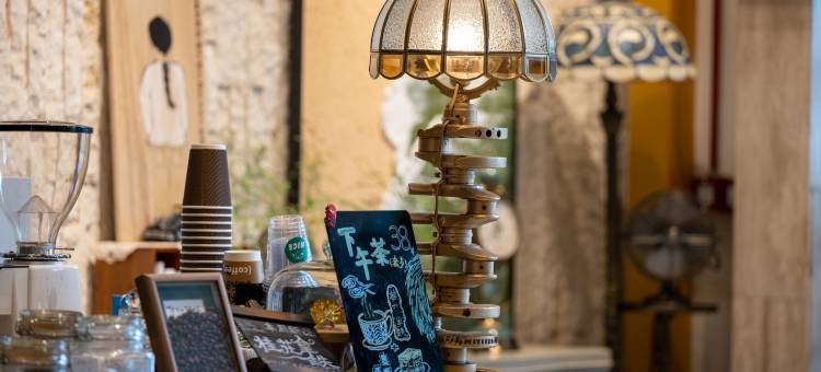 湛江金富汽车主题酒店(金沙湾观海长廊店)图片