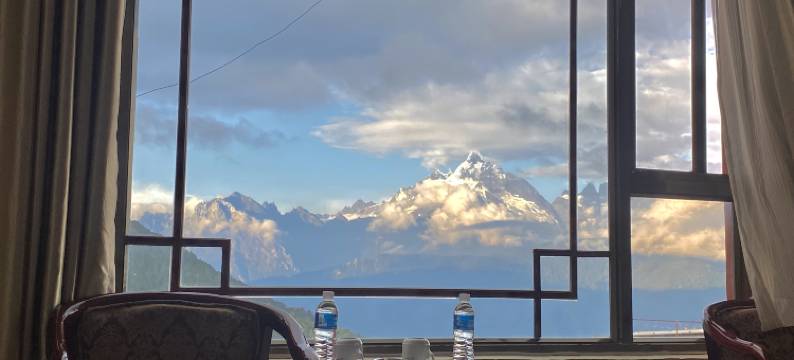 德钦飞来寺雪域顺缘酒店图片