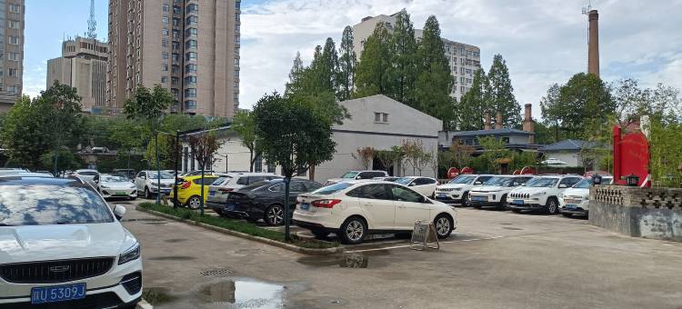 悦丽·轻居酒店(咸阳福园巷子店)图片