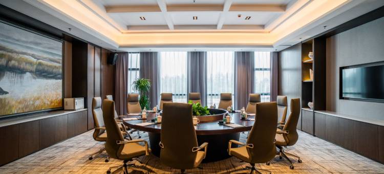 盐城北苑酒店(荷兰花海店)图片