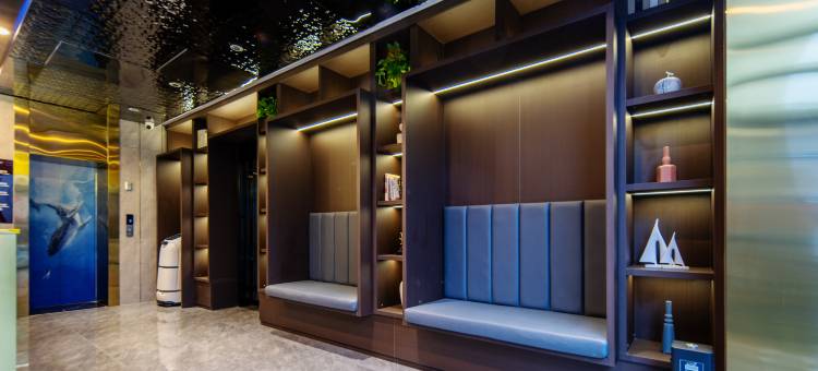 灰鲸智能酒店(定州大世界店)图片