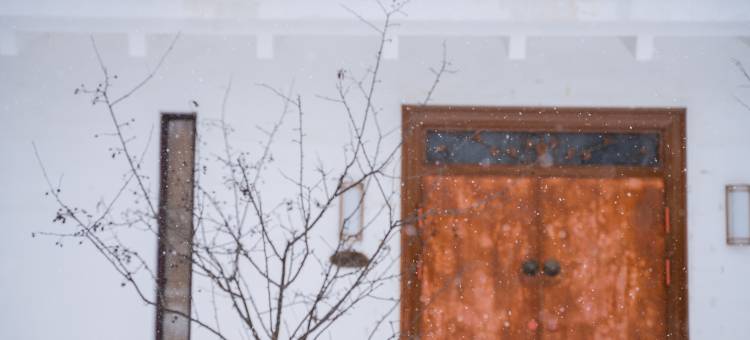 鳌山石头小筑图片