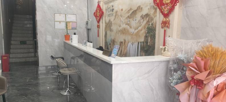 隆辰豪庭商务宾馆图片