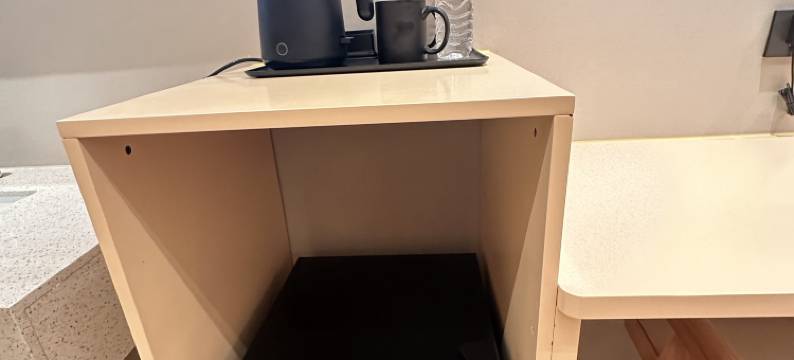 骏烨酒店(韩乐坊夜市威海站店)图片