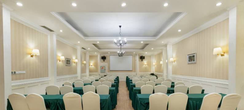 橡树林酒店(金沙天街沙坪坝高铁站店)图片