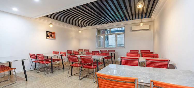 伊宁睿轩酒店(六星街景区店)图片