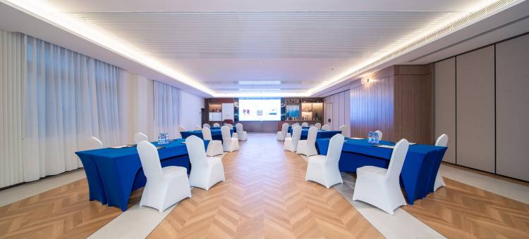 上海浦江联航路地铁站智选假日酒店图片