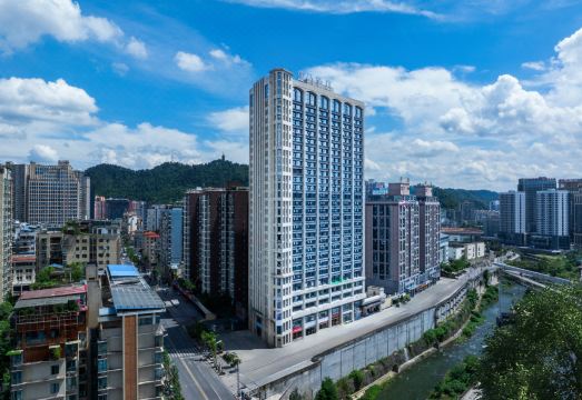 遵义滙川苏州路亚朵酒店外景图