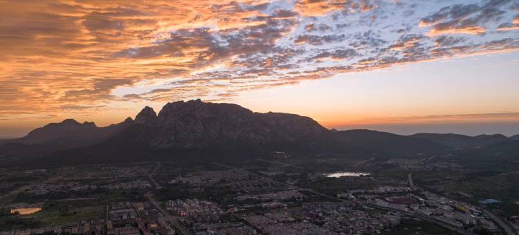 观嵩山假日酒店图片