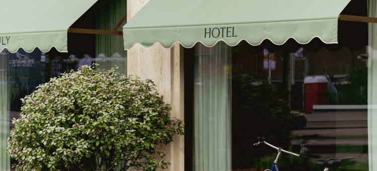 七月 - 二十八(The July - Twenty Eight)图片