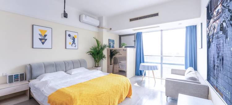 蜗牛旅行家·优享影视民宿(万达48克拉店)图片