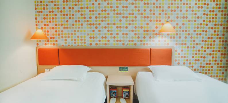 阳光酒店(南湖广场地铁站店)图片