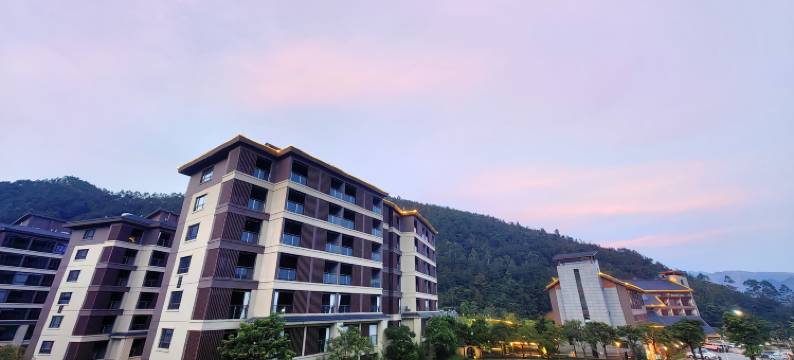 繁花阁•私汤温泉•美宿(姑婆山集散中心店)图片