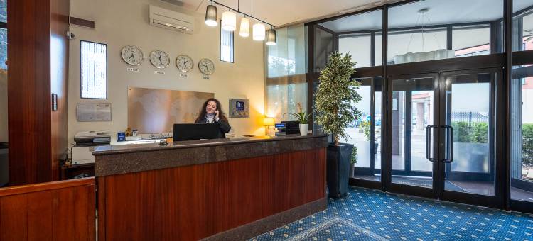 米兰欧尔纳维廖河畔特雷扎诺 IH 饭店(IH Hotels Milano Eur - Trezzano Sul Naviglio)图片