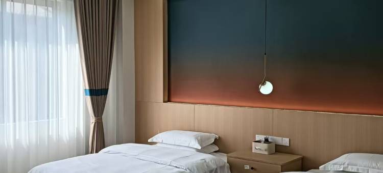 梁河予腾飞民宿图片