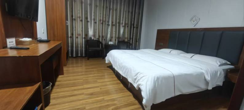 永修震兴宾馆图片