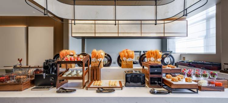 博乐友好购物中心团结北路亚朵酒店图片