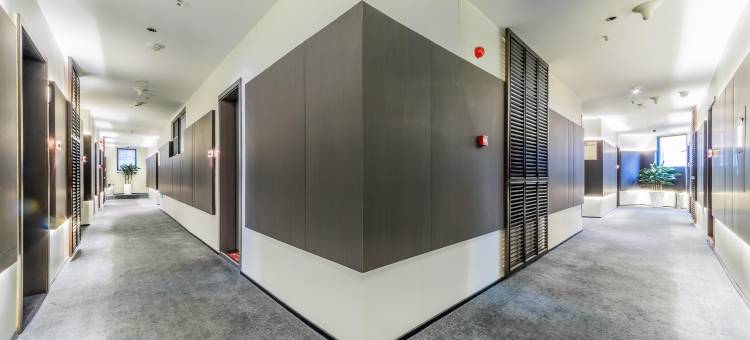 临里·和悦酒店(乐山高铁站世豪广场店)图片